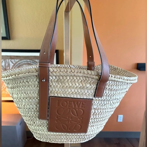 Loewe Handbags - 🍒Loewe Natural Straw Tote with Tan Leather Patch and Straps (the Medium size).